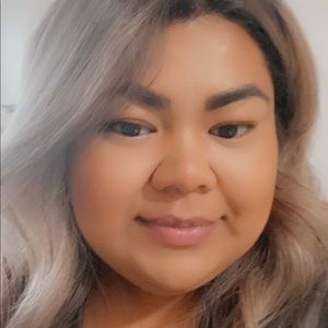 Meet your Posher, Ana